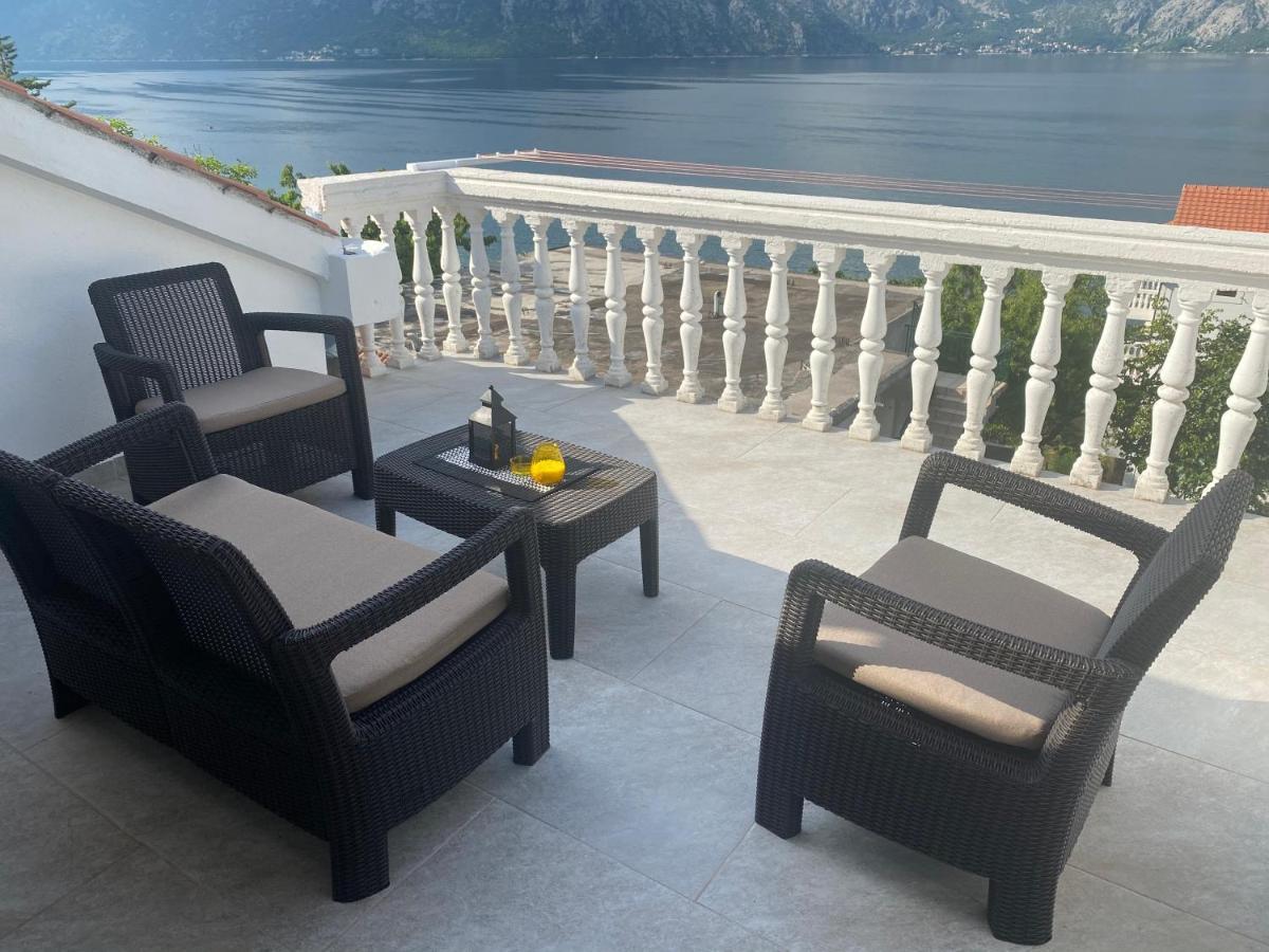 Lux Boka Sea View Apartment Котор Екстериор снимка
