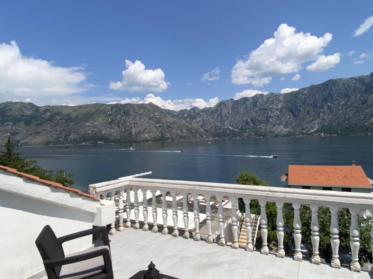 Lux Boka Sea View Apartment Котор Екстериор снимка