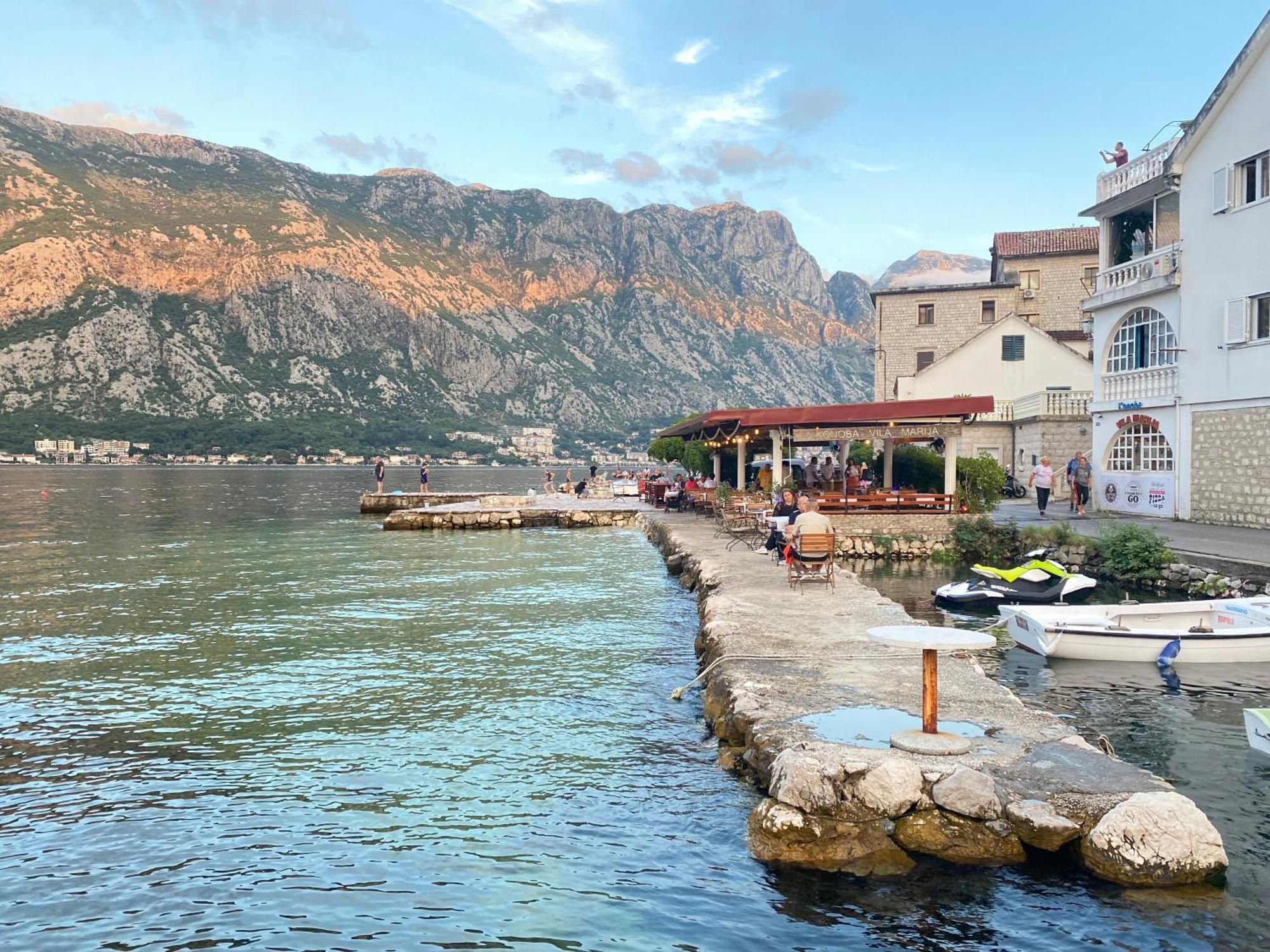 Lux Boka Sea View Apartment Котор Екстериор снимка